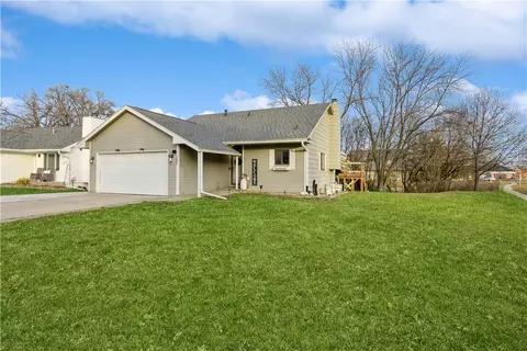 201 23rd St, West Des Moines, IA 50265