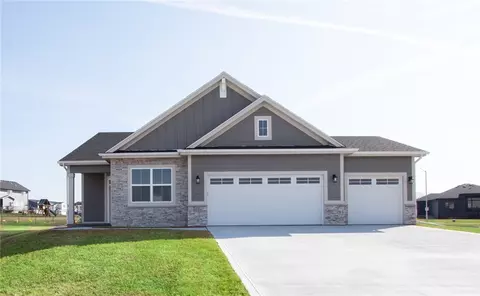5101 154th Cir, Urbandale, IA 50323