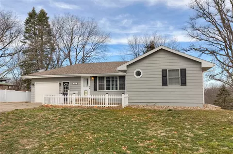 415 Pennsylvania St, Carlisle, IA 50047