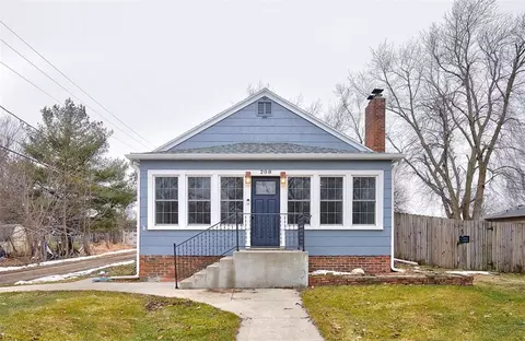 208 Market Ave NW, Mitchellville, IA 50169