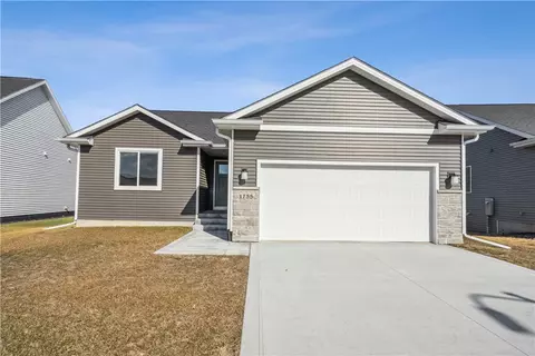 1755 17th St SE, Altoona, IA 50009