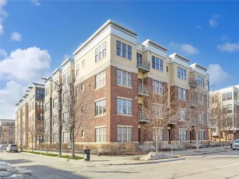 100 Water St #204, Des Moines, IA 50309