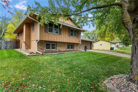 1315 Cherry Pkwy, Norwalk, IA 50211