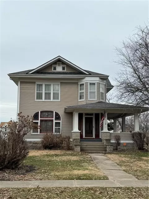 805 W Montgomery St, Creston, IA 50801