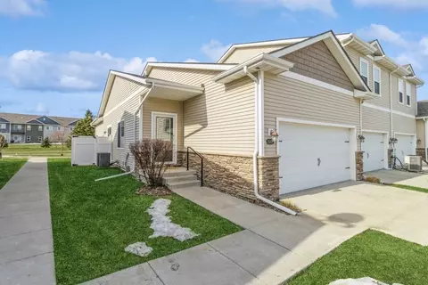 1147 SE Williams Ct, Waukee, IA 50263