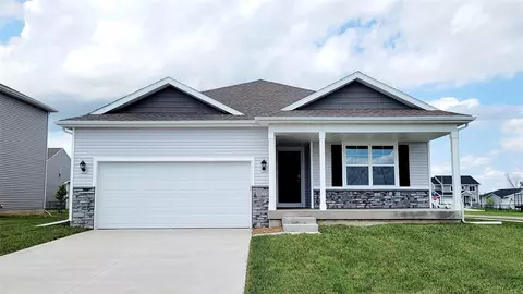 10215 Southerwick Pl, Johnston, IA 50131