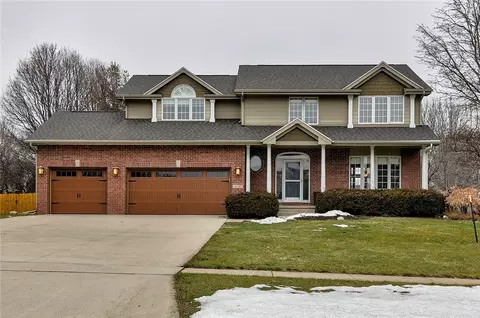 14393 Wildwood Dr, Clive, IA 50325