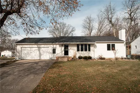 503 Elm Ave, Norwalk, IA 50211