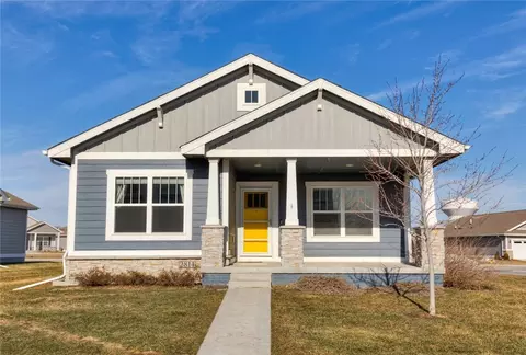 2814 SW Prairie Trail Pkwy, Ankeny, IA 50023