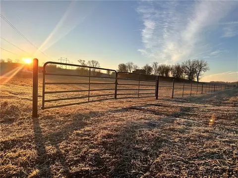 000 W 116 St S, Colfax, IA 50054