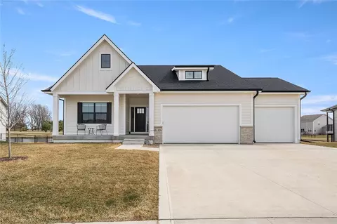 3145 NW 27th Cir, Ankeny, IA 50023