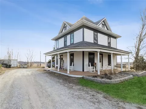 8071 S 112th Ave E, Reasnor, IA 50232