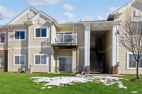 2323 E Porter Ave #28, Des Moines, IA 50320