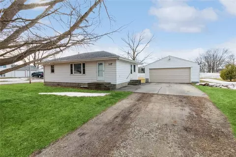 1908 5th St, Nevada, IA 50201