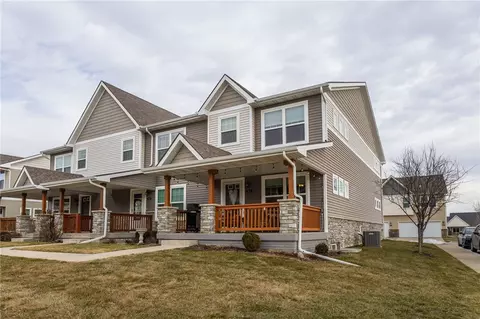 165 64th St, West Des Moines, IA 50266