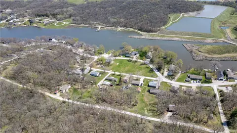 8458 Meadow Wood Dr, Dexter, IA 50070