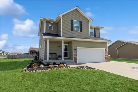 2813 SE Stonegate Dr, Grimes, IA 50111
