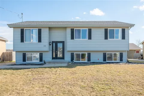213 NE Trent Ave, Elkhart, IA 50073