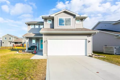 707 Cherry St NW, Bondurant, IA 50035