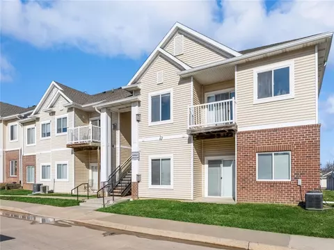 2323 E Porter Ave #48, Des Moines, IA 50320