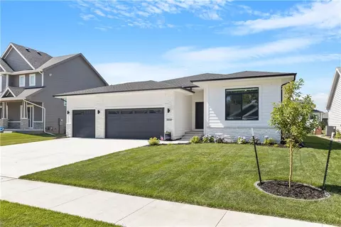 3510 SE 20th St, Ankeny, IA 50021