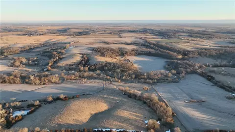 0000 Iowa Ln, Earlham, IA 50072