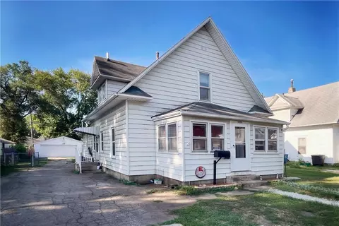 2335 E Walnut St, Des Moines, IA 50317