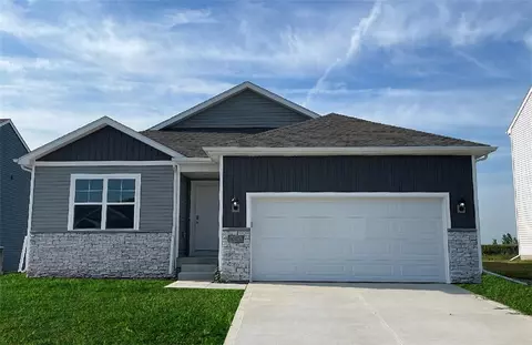 5602 NE Verona Dr, Ankeny, IA 50021