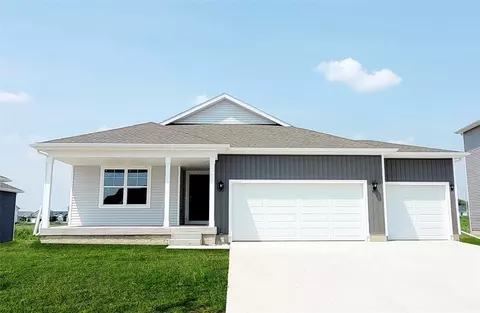 2608 E 47th St, Des Moines, IA 50317