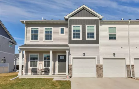 9639 Starview Dr, West Des Moines, IA 50266