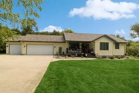 4674 Panorama Dr, Panora, IA 50216