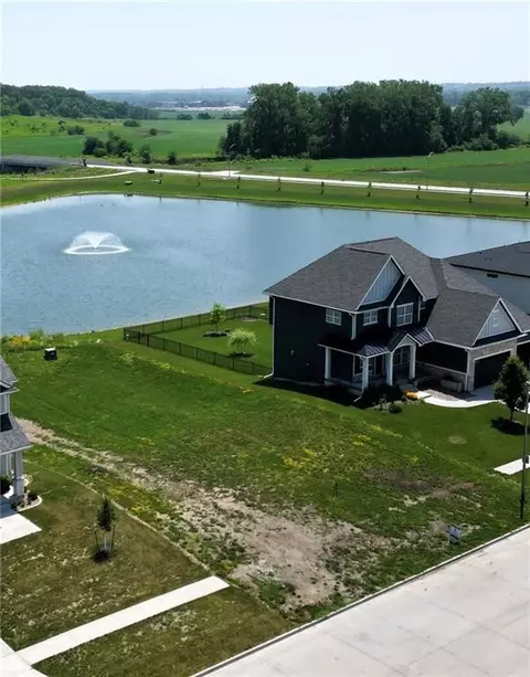 1456 S 100th St, West Des Moines, IA 50266