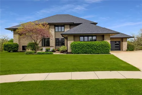 3422 160th Cir, Urbandale, IA 50323