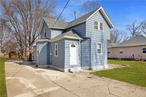 214 Edison Ave, Des Moines, IA 50315