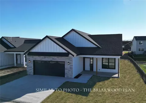 18004 Iltis Ln, Clive, IA 50325