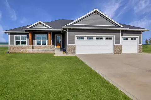 1809 Magnolia Cir, Norwalk, IA 50211