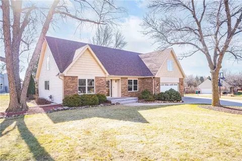3730 NW 90th Pl, Polk City, IA 50226