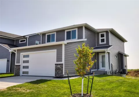 908 NE 14th St, Grimes, IA 50111