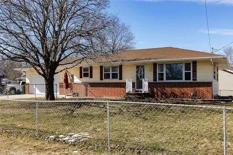 408 N State St, Prairie City, IA 50228