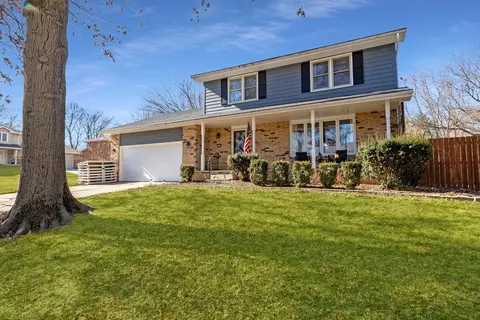 1536 NW 97th St, Clive, IA 50325