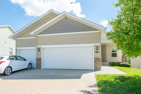 14400 Greenbelt Dr, Urbandale, IA 50323