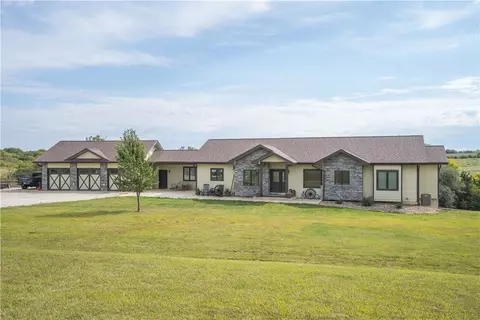 2636 Settlers Trl, Saint Charles, IA 50240