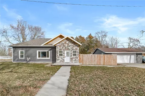 209 N Cherry St, Saint Charles, IA 50240