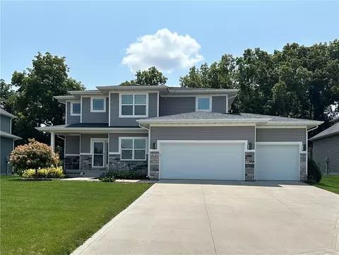 2092 SE Creekhill Way, West Des Moines, IA 50265