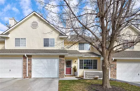 1401 SE Delaware Ave #6, Ankeny, IA 50021
