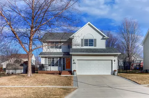 1204 S 3rd St, Indianola, IA 50125