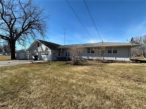 105 S Chestnut Ave, Fremont, IA 52561