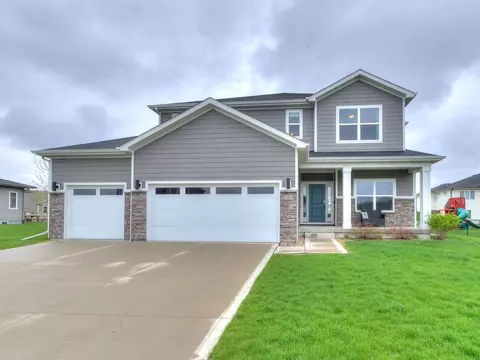 350 NE Wolfpack Dr, Waukee, IA 50263