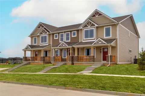 1283 S 91st St, West Des Moines, IA 50266