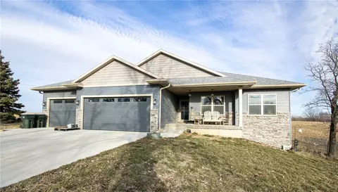 1220 150th Ave, Knoxville, IA 50138